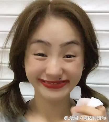 大嘴女生被邀请约会后急忙化妆，妆后成为文静女神，真没去韩国