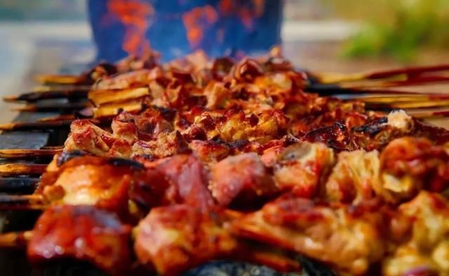 中国最美公路 一年仅开放5个月