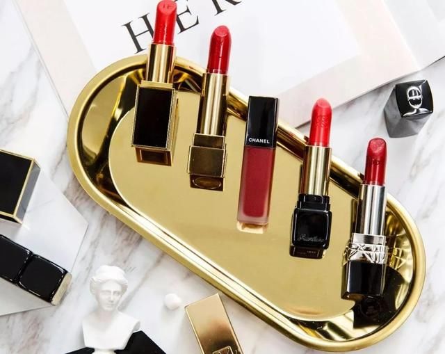 不实用穿搭｜如何避免穿得像个笑话哈哈哈哈哈哈哈哈哈哈哈哈哈哈