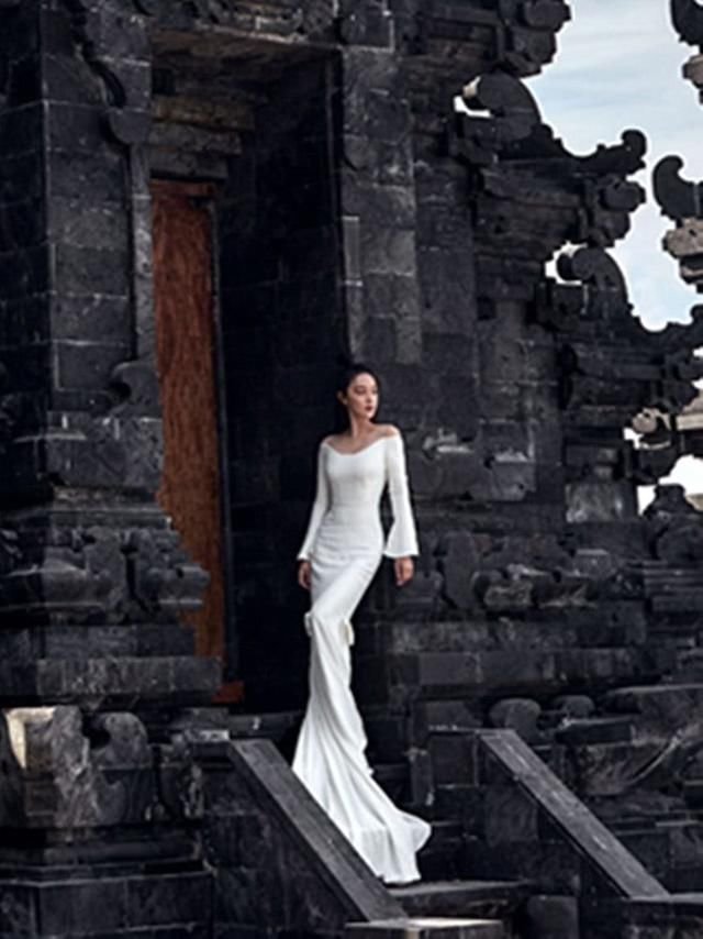 本以为秦岚穿鱼尾裙已经够惊艳了，直到看见张馨予，真仙女！