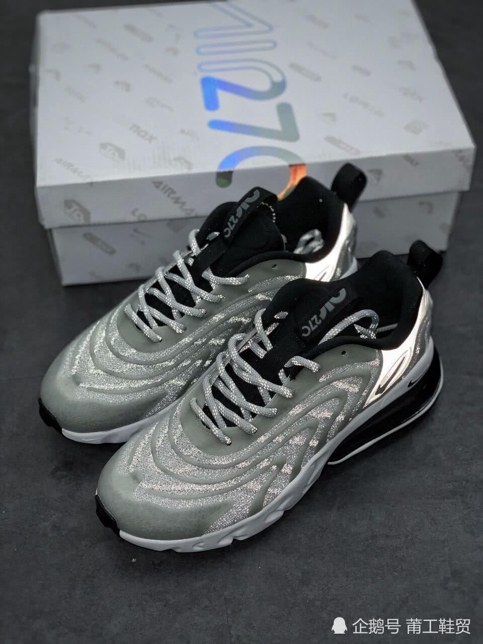  【耐克】AJ已落伍了，这款才是矮个子女生必备！耐克Air Max270跑鞋开箱