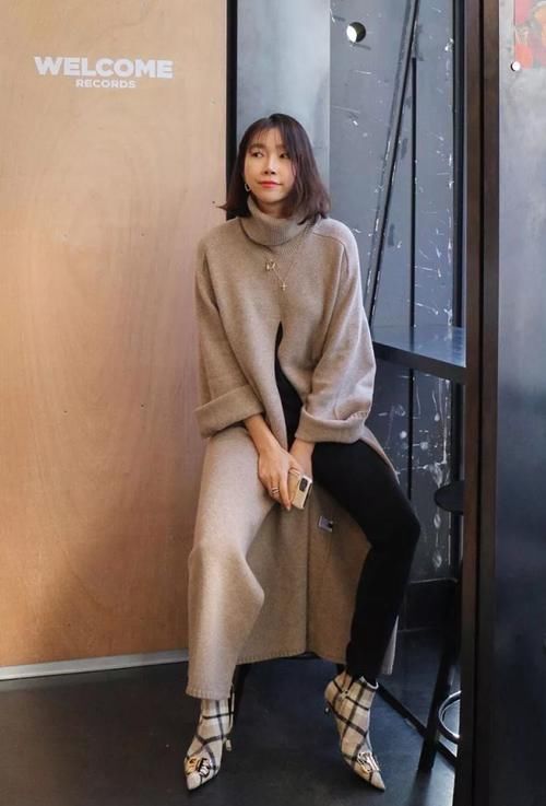 『深蓝色』学会针织衫的“3部曲”,一件就可以过完春天