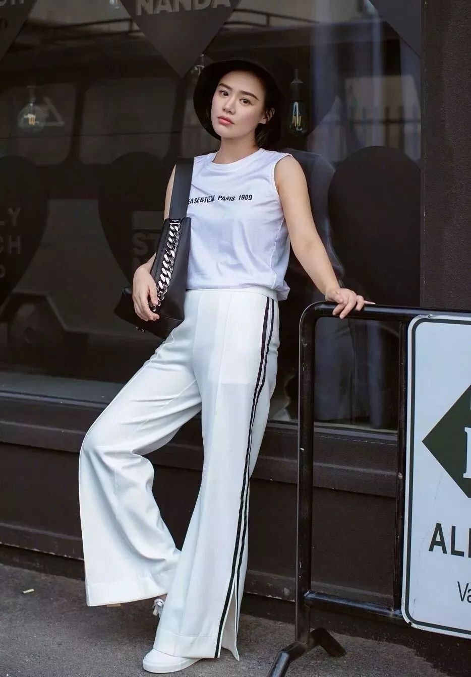 王菲不止一次Pick了这条裤子，原来是因为......