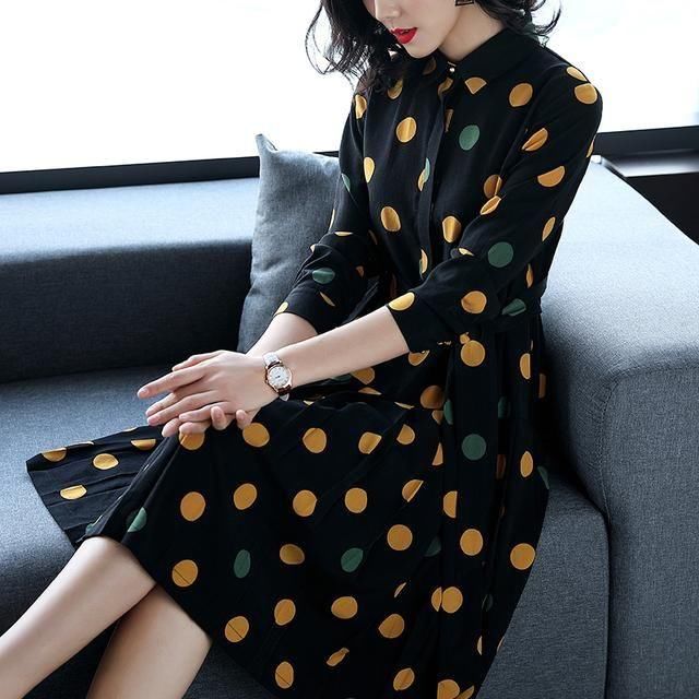 胖姑娘穿上这款流行洋气连衣裙,年后像换了一