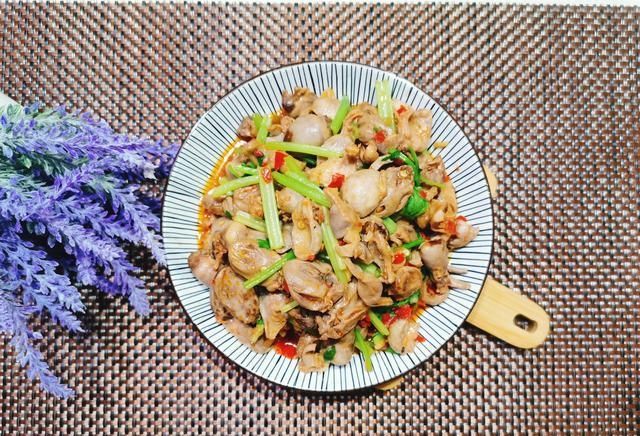 【鸡胗】10元能买一大盘的下饭菜,香辣脆嫩,可以再来一碗饭