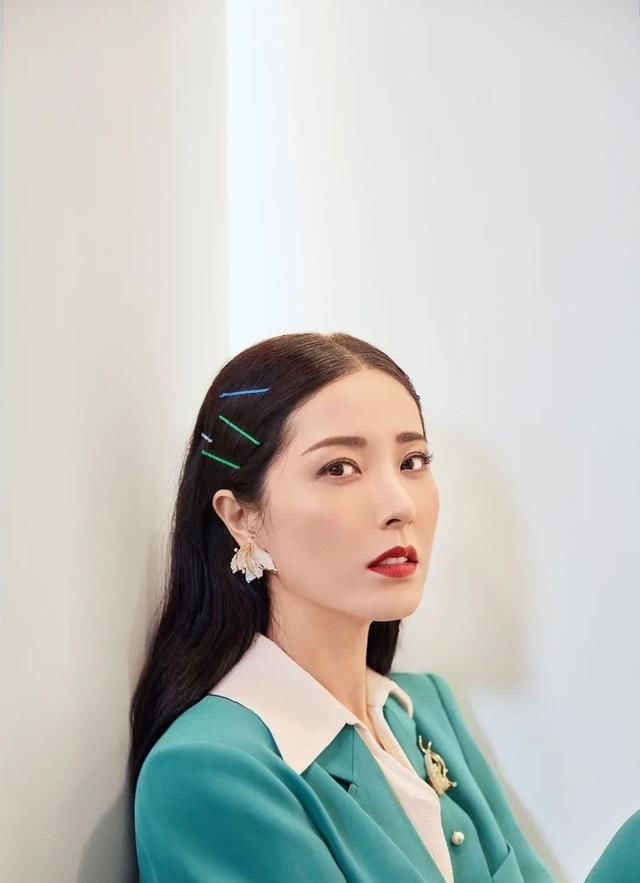  「影帝」她被称200年一遇的美女，3个前男友都是影帝，出道20年却不温不火