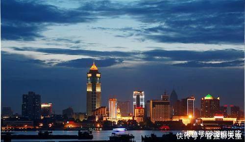 南方这个被强制崛起的小镇, 一举成为省会, 现还被列为中心城市!