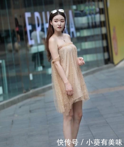  [女人]老六街拍集：30岁女人穿上高跟鞋，时髦有态度，穿出气质美
