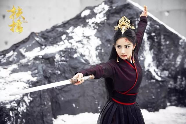 杨幂刘恺威被曝离婚，因为女儿小糯米的一句话，网友发现了真相