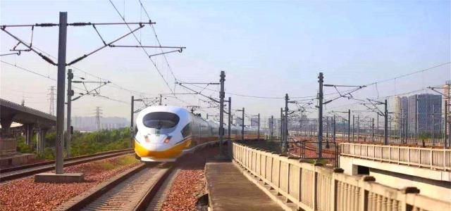  「高铁」这两个省份人民有福了，修建的新高铁预计年底通车，是