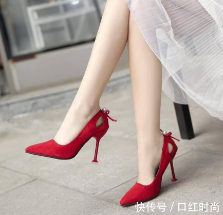 尖头细跟，满足女性时尚新鲜感，让女人优雅华贵气息直线升级