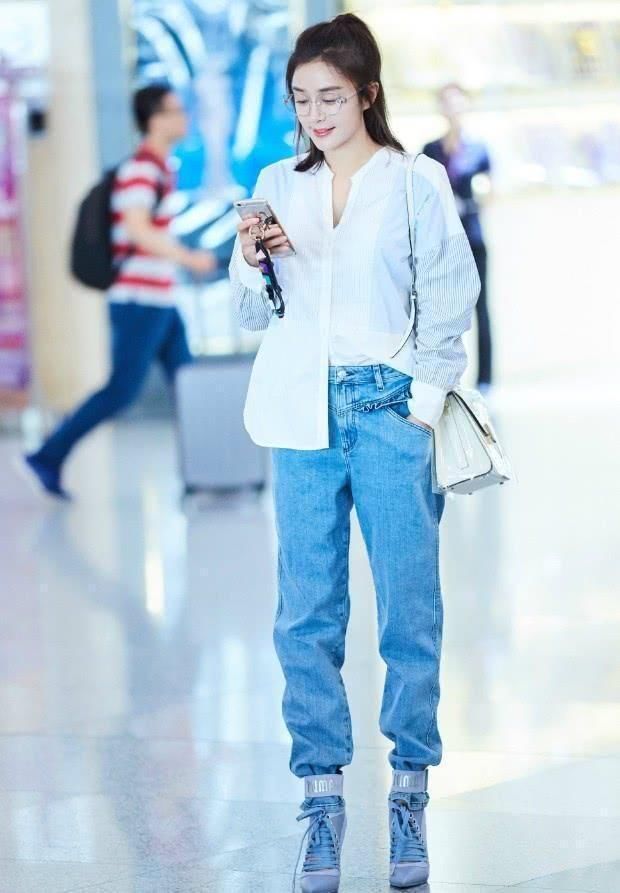 秦岚吴谨言上半身都好看，下半身都丑!一个腿型不好一个腿粗!