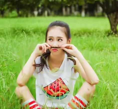  『脸上』女生脸上有这3个“特征”，很容易招惹异性！中一个颜值都不低