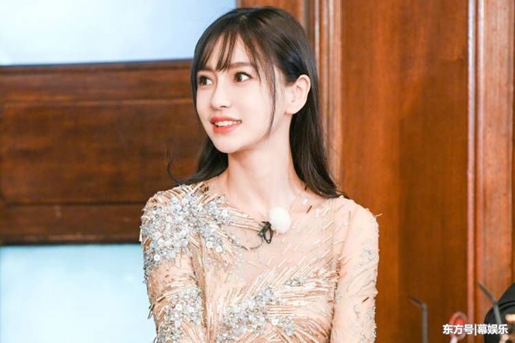 娱讯:唐人辞退胡歌经纪人|baby方澄清|鹿晗外套落高铁