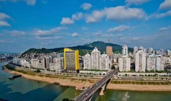  #广州话#广西说粤语最正宗的城市，跟广州话差不多，据说是粤语