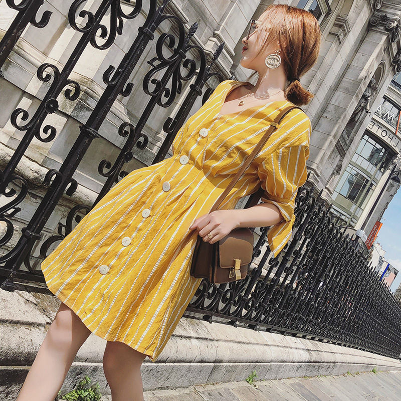 入秋了还想穿裙子怎么办?瞧下图这新款秋裙，穿上连侧影都美的慌