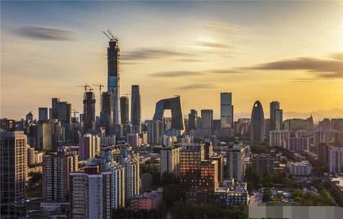  生存：中国最难生存的城市，月入上万只够生活，是承载很多人梦