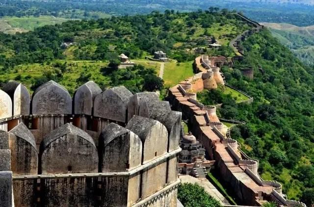 印度版“中国长城”，号称世界第一？中国游客：我笑笑不说话