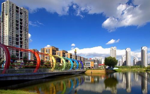 中国“最不合群”的城市，经济反超省会城市，常被误认为是外省的