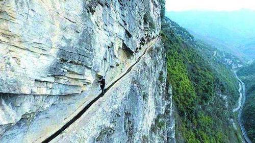 贵州８旬老人用36年时间，修建9400米崖壁水渠，当代愚公