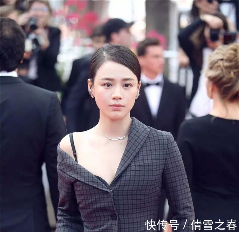 穿衣比模特还要好看的女星，杨幂古力娜扎上榜，杨颖美出新高度