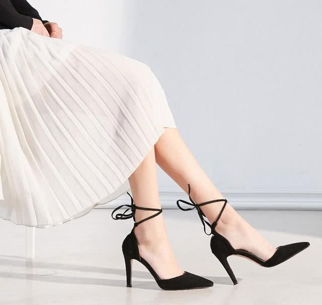  「样式」从闻香识女人到看鞋识女性，不一样样式的高跟鞋子给你解决不一样场所