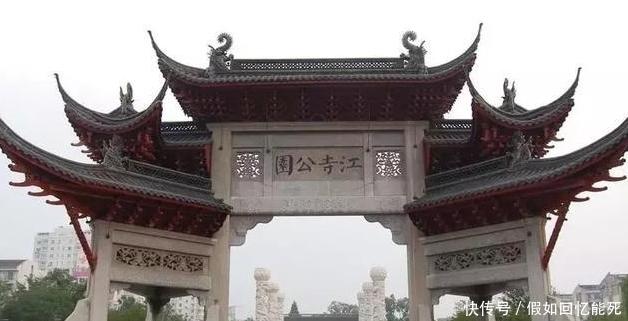 浙江最委屈的寺庙，拥有深厚文化底蕴，却被广场舞大妈占领