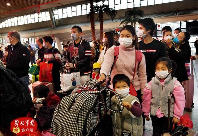 『武汉天河机场』解放军报记者全景式记录武汉解封