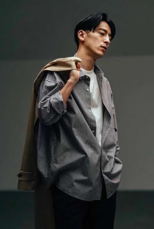  [男生]所有的男生都应该看看他是怎么穿搭的，学会了还怕单身？