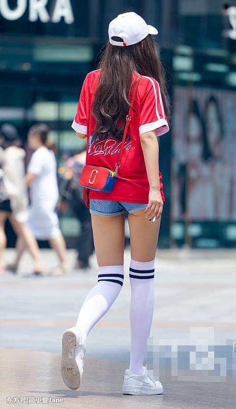 光看背影都让人觉得美的女人们，单凭背影就能赚足回头率