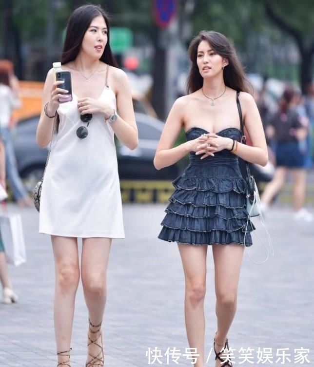  「气质」美女街拍穿搭靓丽的小姐姐，气质紧身裙，彰显出曼妙身材