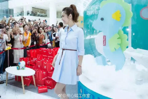 林心如总算换发型了！42岁嫩回18岁，网友：看得我也想换