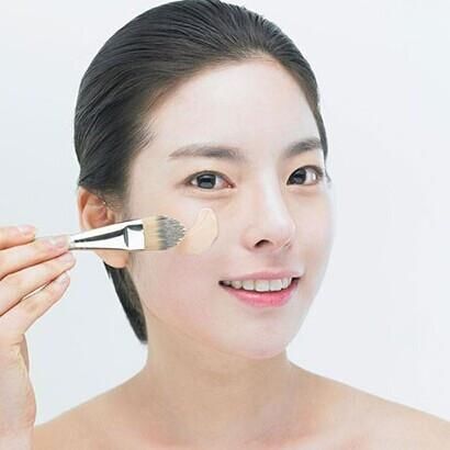 雀斑多、肤况差底妆该怎么画？彩妆师没说过的七个底妆技巧大公开