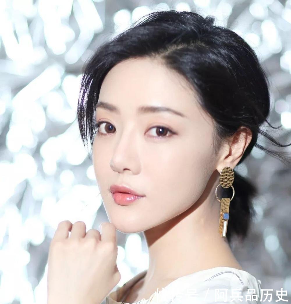 欧阳娜娜整容 王菊真的火 宋轶不红 邓家佳回归