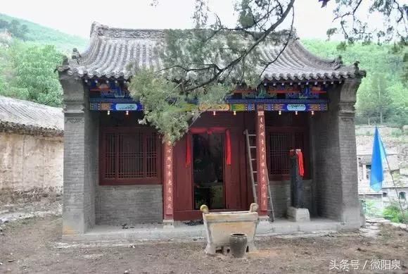 阳泉竟有个这么神奇的村子，石头房子，石头路……