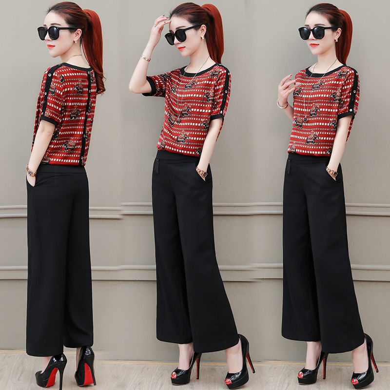 女人过了40岁别穿太花!学学下面女人怎么穿，洋气迷人美翻天