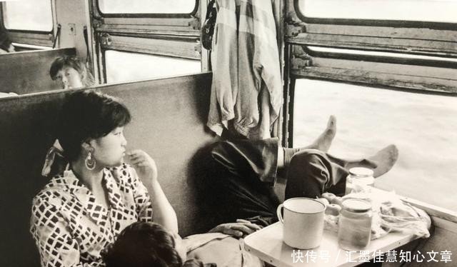 『恋爱』老照片 上世纪80年代最开放的恋爱方式