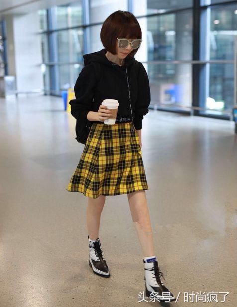 86斤的鲁豫终于长肉了！短裙+卫衣直接嫩成16，说她48了谁呢？