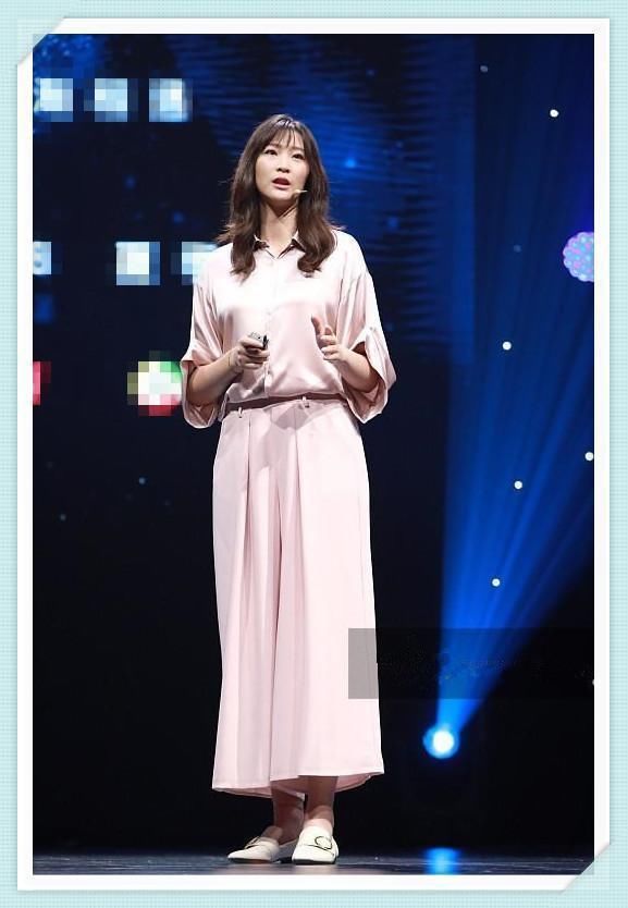 本以为张梓琳穿连体裤大长腿无人能敌，可看到惠若琪，我沉默了！