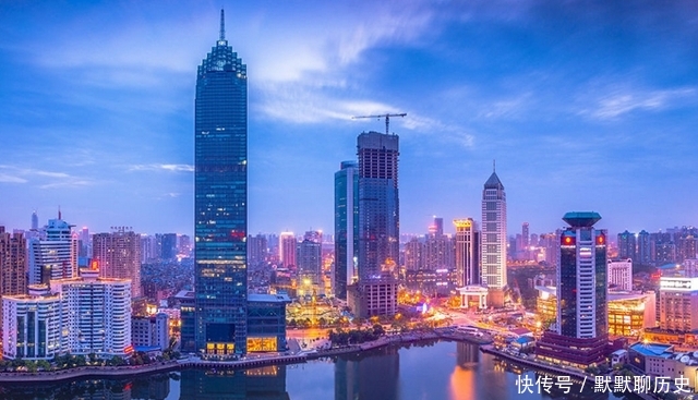 中国最高的几座摩天大楼，其中一个在上海，其他两个在你家乡吗？