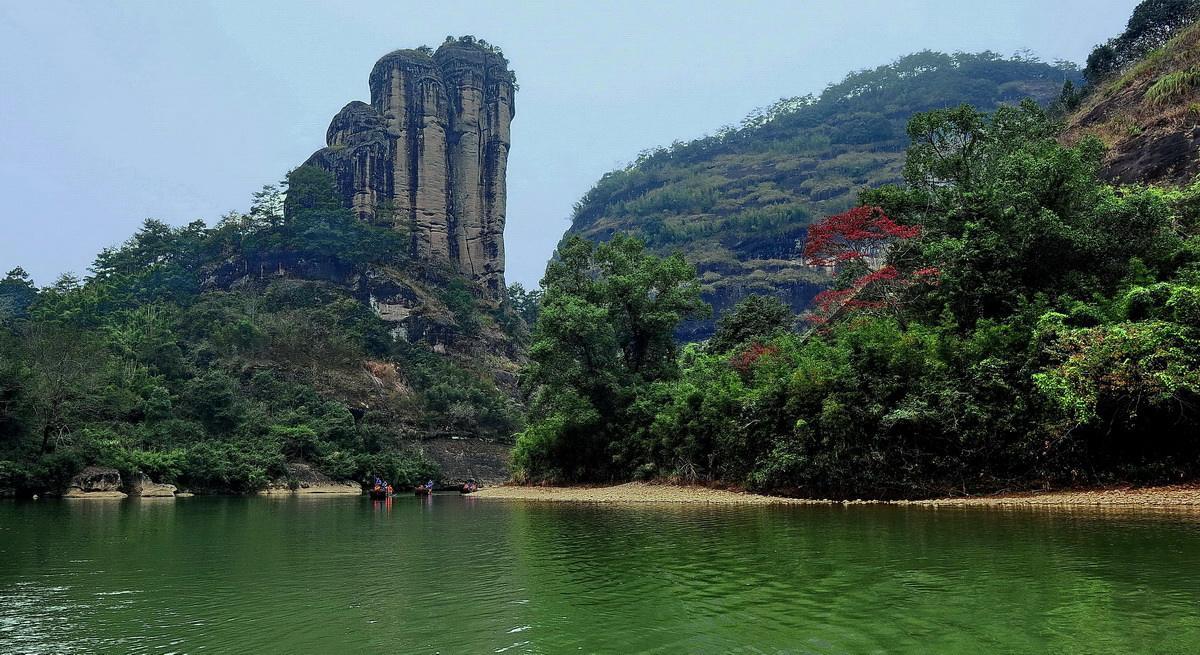 中国有十大名山，爬过三座表示及格，全爬过此生无憾