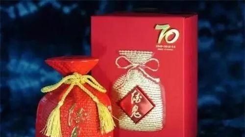  建国|郎酒、酒鬼酒、茅台建国七十年纪念酒，哪个最好看？