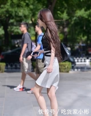 『气质』黑色吊带搭配西装裙有多帅?有种又有气质又时尚的美女!