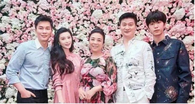 《手机2》事件中的范冰冰，最近现身暴瘦，疑似因合同一事受影响