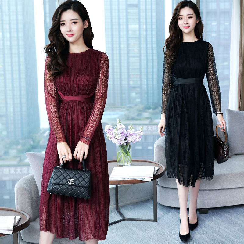 性感的女人就是大胆!瞧下图这个女人，性感妩媚女人味十足