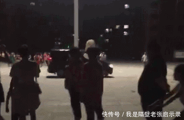 男子开车驱赶广场舞人群：我家6车全保够撞死18个人！网友表示有