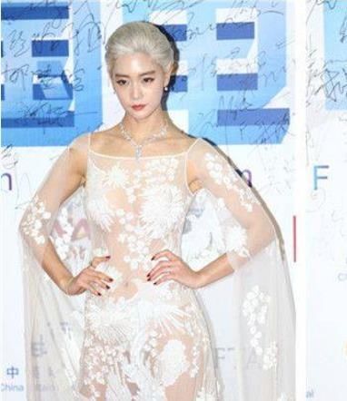 李成敏到底有多美?当看到最后一张图时,才知啥