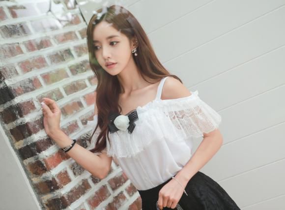 钩花|孙允珠;蕾丝钩花吊带露肩少女缘TOP