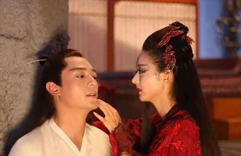  赵丽颖■剧中黑化更圈粉的5位演员，赵丽颖成教科书，王俊凯肖战恨不起来