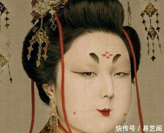 女人拥有这种嘴型,一生旺夫富贵,福气满满!